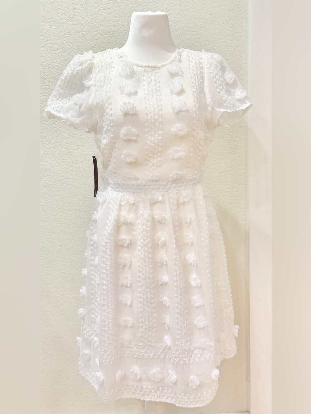 Sunday in Brooklyn Short Sleeve
White Textured Floral Appliqué Dress